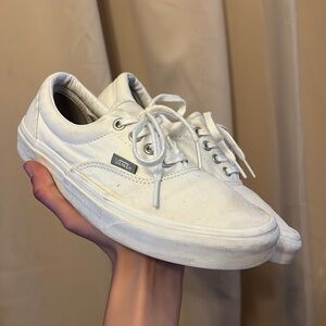 Vans White on White Authentic Shoe Sneakers Men size 6 Women's size 7.5